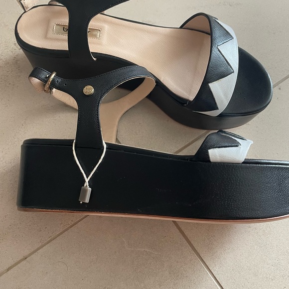 BYBLOS Women’s rare! Black and white Italian platforms with ankle strap size 6 - Picture 5 of 7